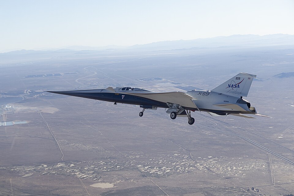 NASA X-59 QueSST ilk uçuşunda (Mojave Çölü)
